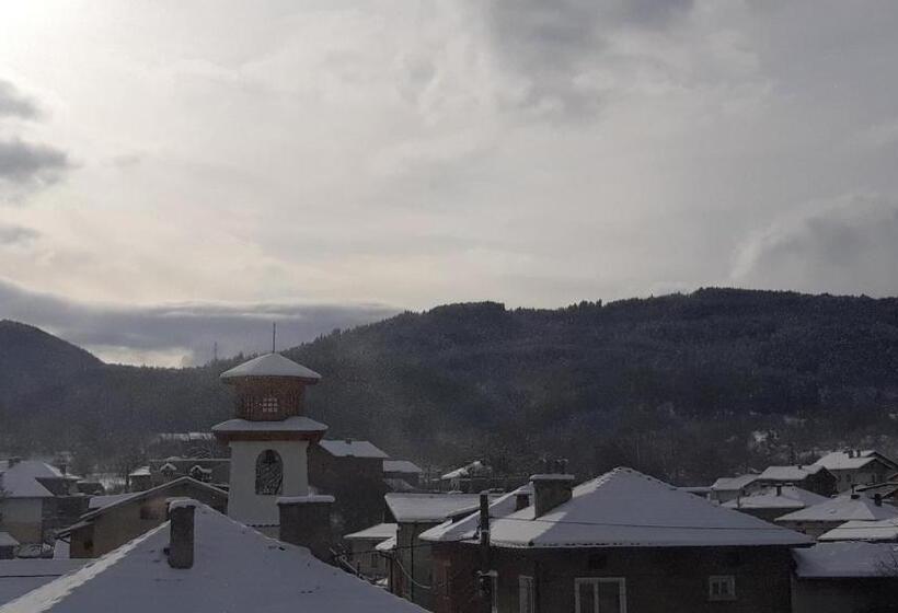 ペンション Guest House Garbevi