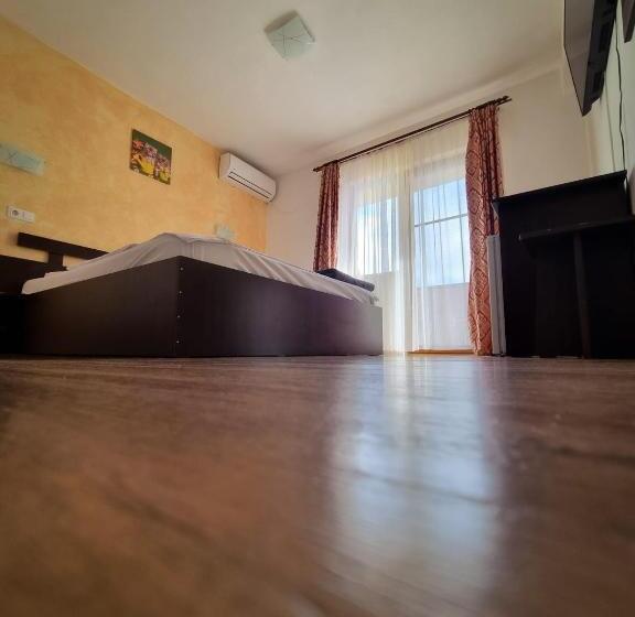 پانسیون Vila Alex