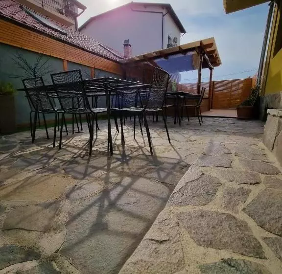 ペンション Vila Alex