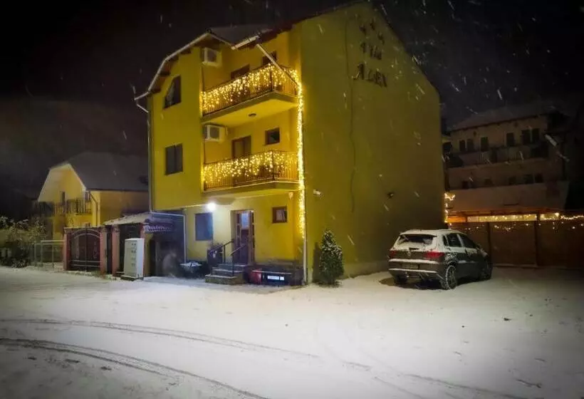 ペンション Vila Alex