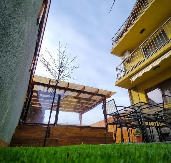 پانسیون Vila Alex