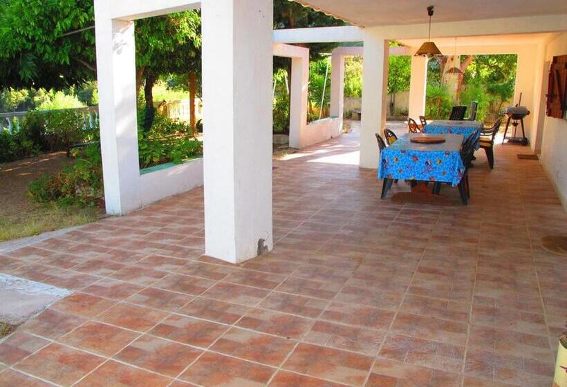 פנסיון Villa Calme