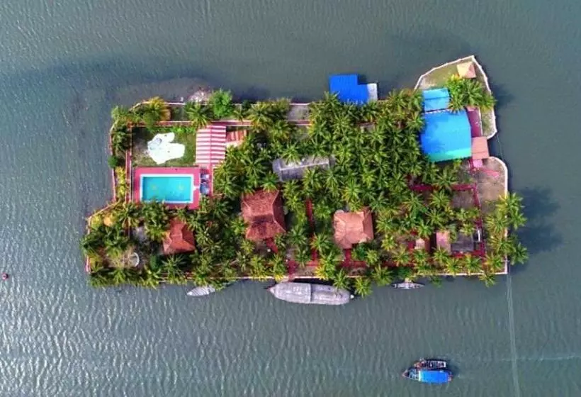 リゾートホテル Regant Lake Village, Kollam
