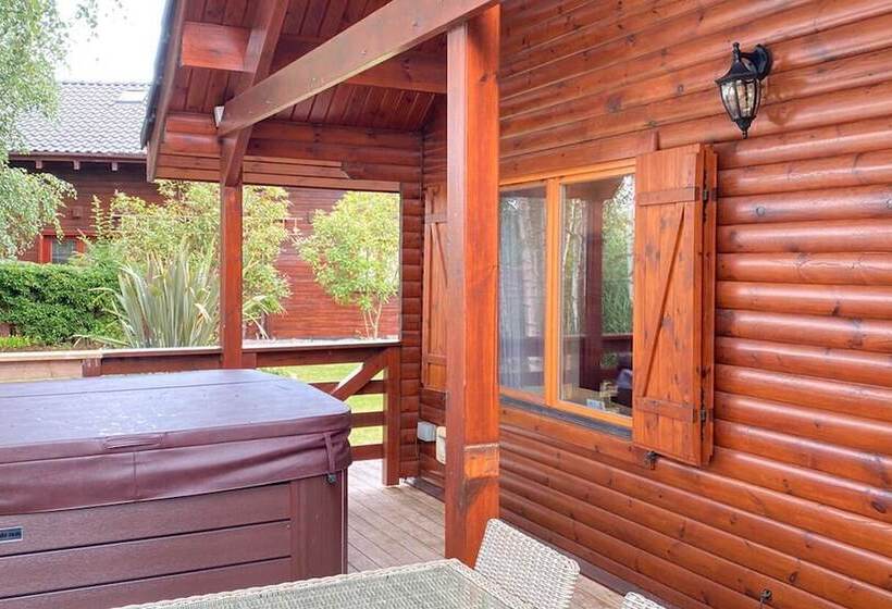 منتجع The Wardens Hideaway   Tattershall Lakes Country Park