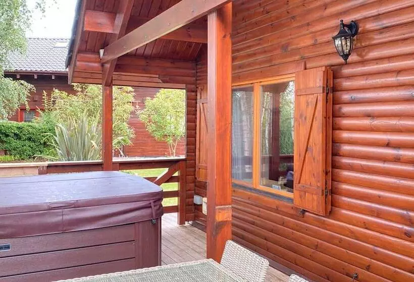 リゾートホテル The Wardens Hideaway   Tattershall Lakes Country Park