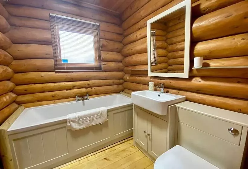 リゾートホテル The Wardens Hideaway   Tattershall Lakes Country Park