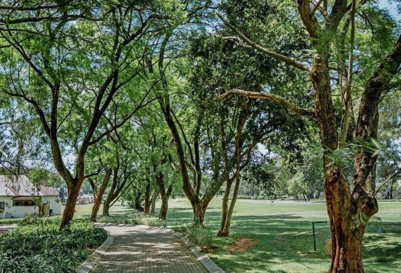 Serene Luxury Retreat In Cullinan