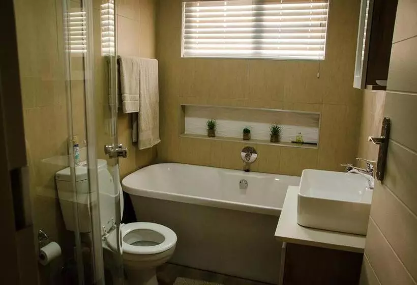 Serene Luxury Retreat In Cullinan