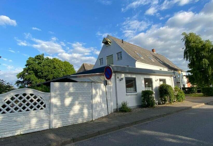 مبيت وإفطار Højer