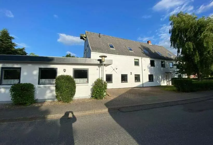 مبيت وإفطار Højer