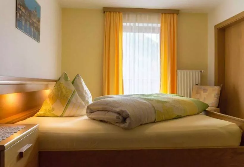 ホテル Alpenfriede