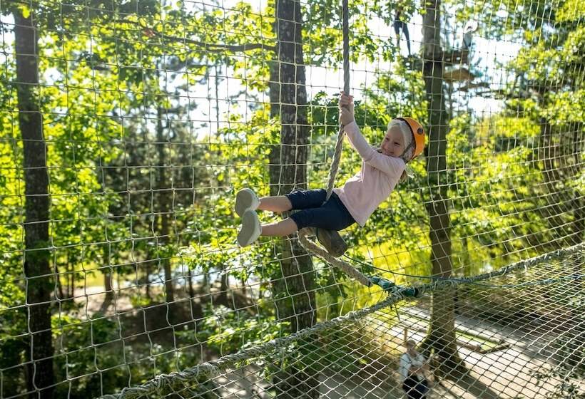 호텔 Center Parcs Les Bois-francs