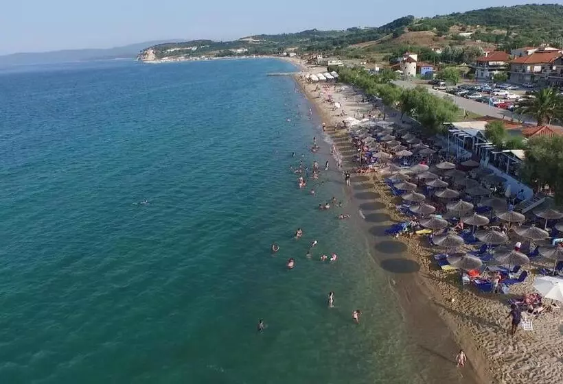 Hotelli Gkeea Boutique