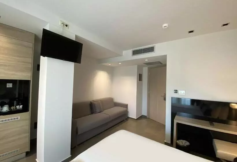 Hotelli Gkeea Boutique