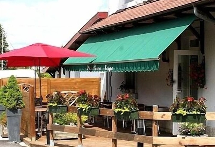 Отель Hôtel Les Perce Neige