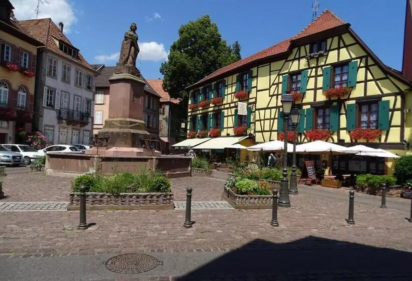 هتل Logis Hôtel Restaurant Du Mouton