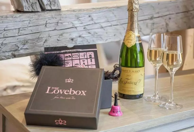 هتل Logis Hôtel Restaurant Du Mouton