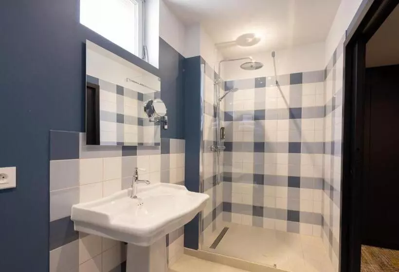 هتل Logis Hôtel Restaurant Du Mouton