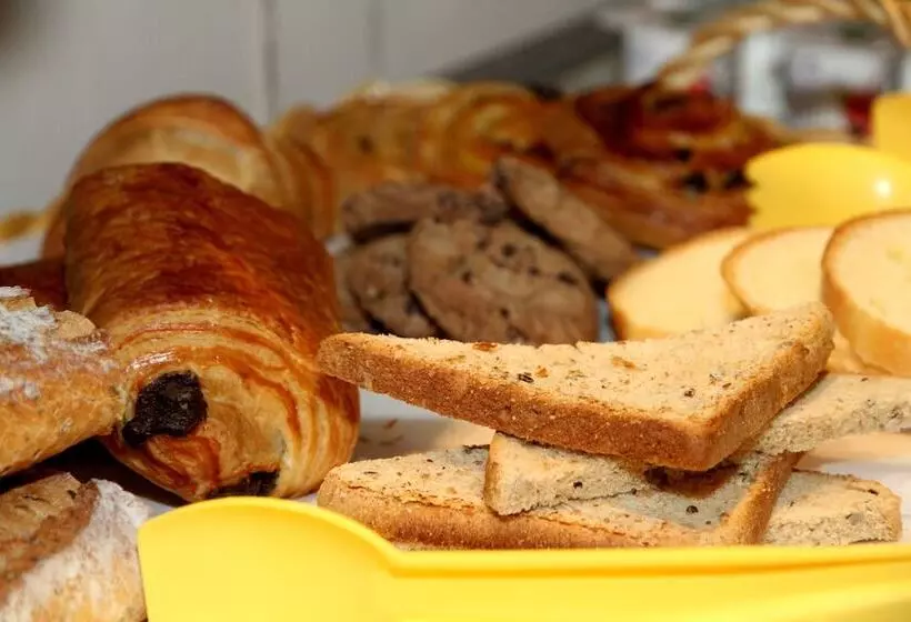 Hotel Logis Hôtel Le Central