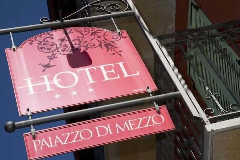 בית מלון כפרי Palazzo Di Mezzo