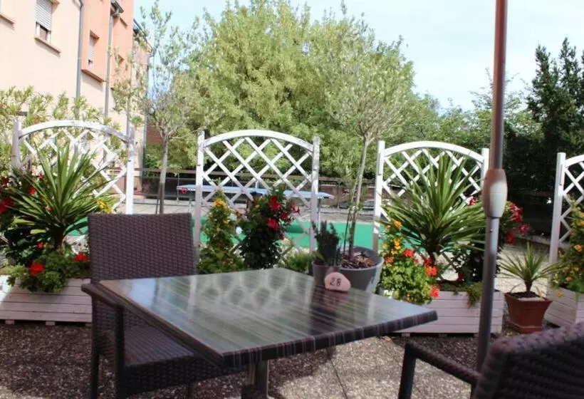 فندق Restaurant Crystal