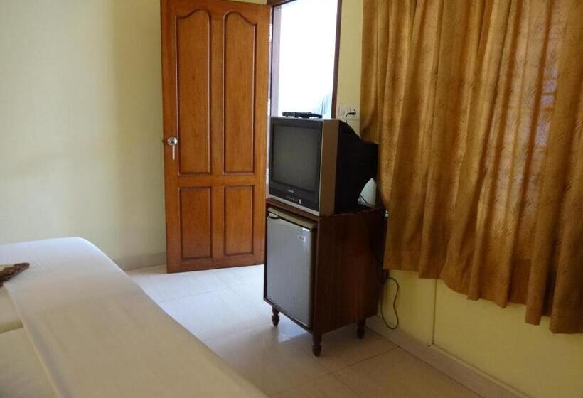 Hotel Sea View Palace The Beach