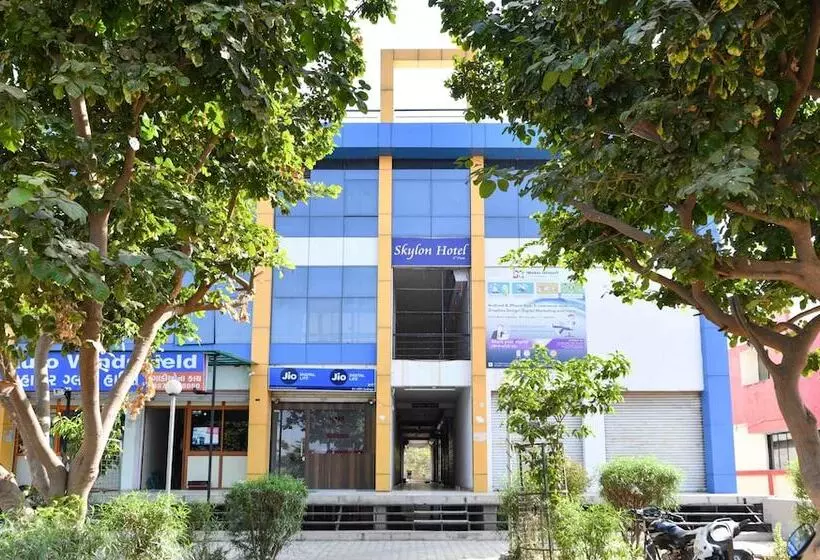 בית מלון כפרי Treebo Skylon