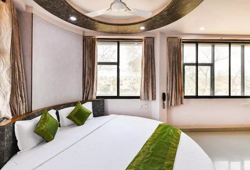 בית מלון כפרי Treebo Skylon