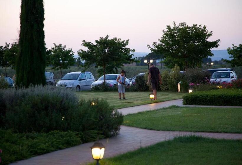 إقامة Agriturismo Le Rondini Di Francesco Di Assisi