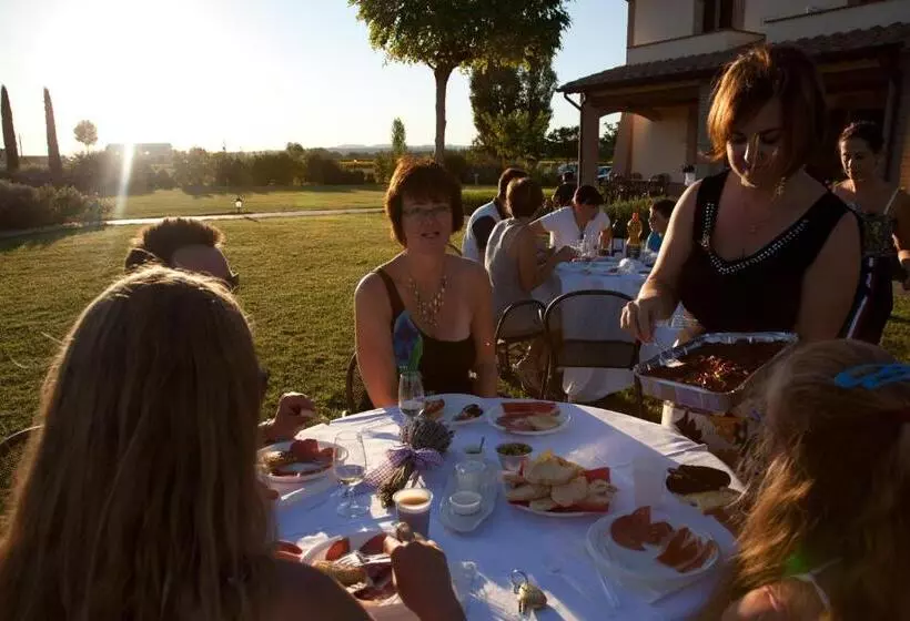 레지던스 Agriturismo Le Rondini Di Francesco Di Assisi