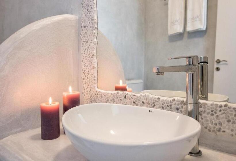 Yades Suites & Spa   Adults Only