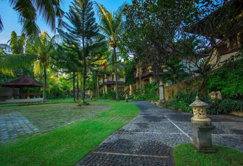 Arya Amed Beach Resort And Dive Center