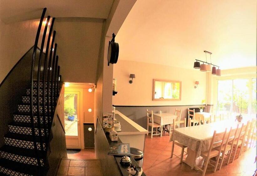 تختخواب و صبحانه La Villa Carcassonne, Cité 8 Min à Pieds, Clim, Piscine, Full Wifi, Borne 7,5kw, Vélo élect, Parking