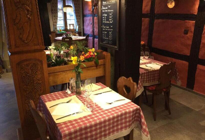 فندق Auberge Des Trois Châteaux