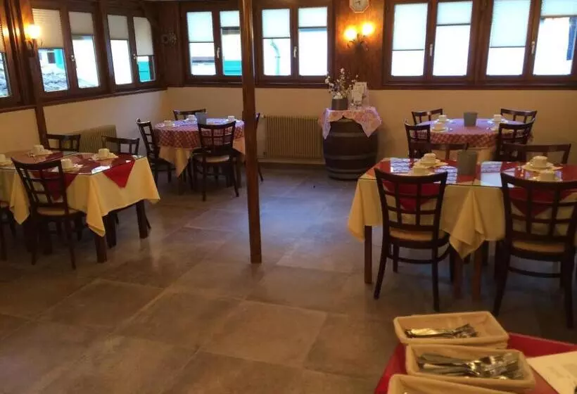 Hotelli Auberge Des Trois Châteaux