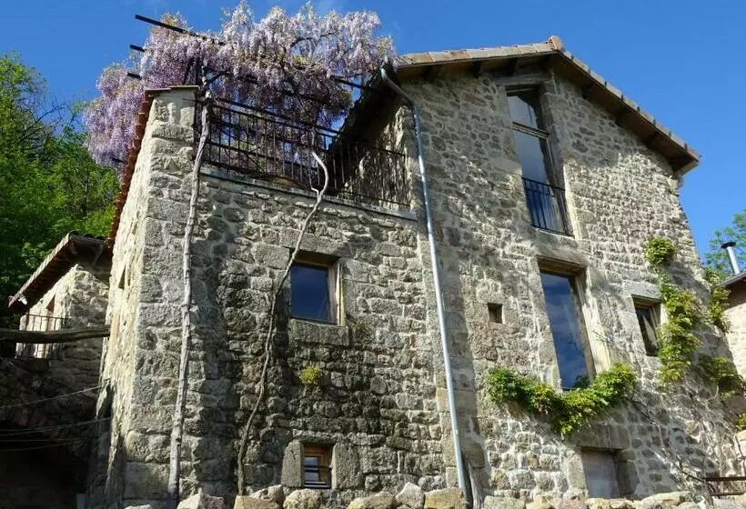 Hotelli Gîte De Chapelèche Les Glycines