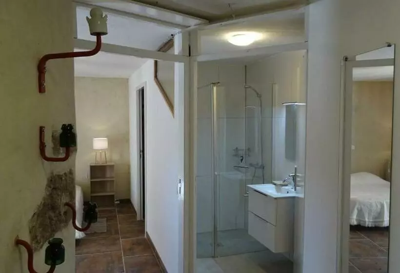 Hotelli Gîte De Chapelèche Les Glycines