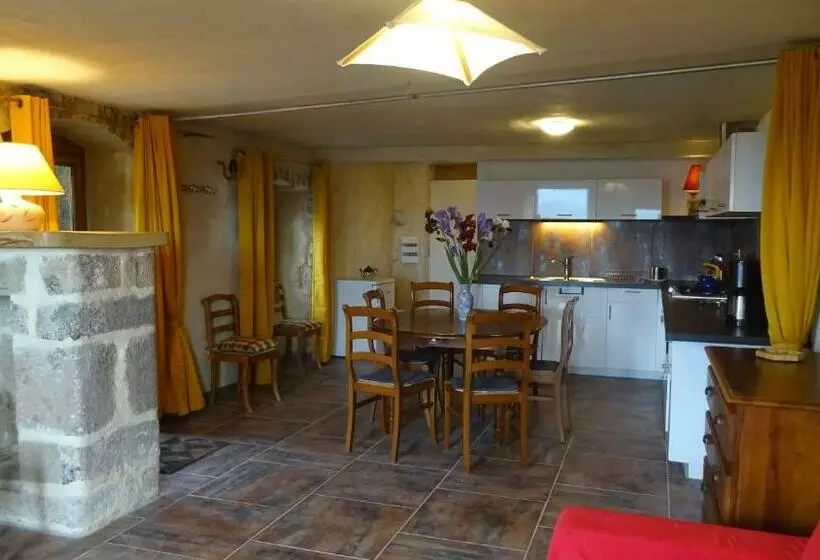 Hotelli Gîte De Chapelèche Les Glycines