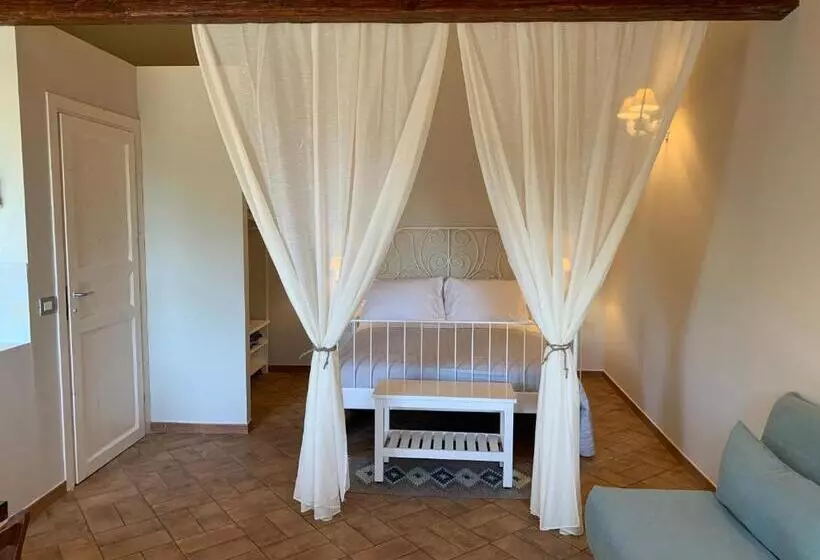 هتل Masseria Santacatrini