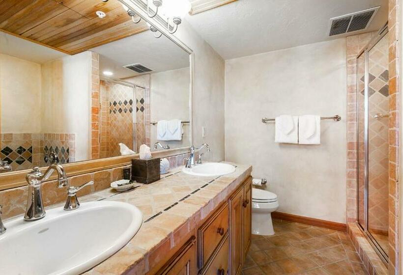 The Caledonian By All Seasons Resort Lodging