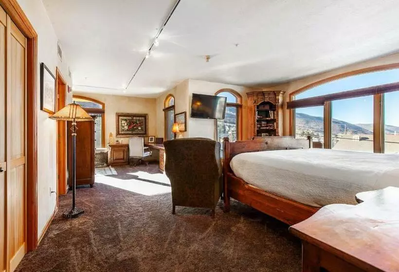 The Caledonian By All Seasons Resort Lodging