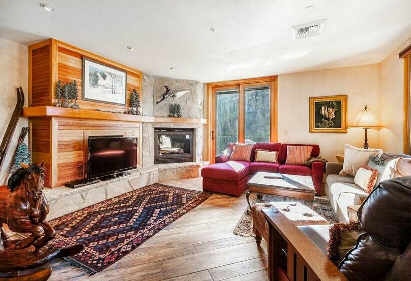 The Caledonian By All Seasons Resort Lodging