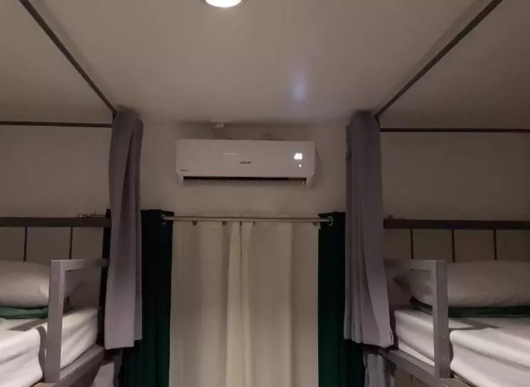 Retkeilymaja Green Turtle Backpackers Guesthouse, Puerto Princesa