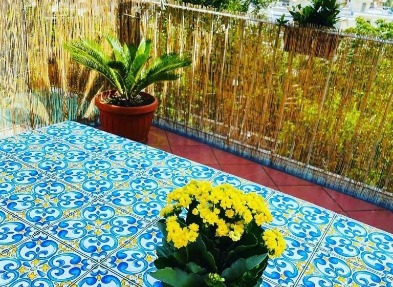 مبيت وإفطار Casa La Roccia