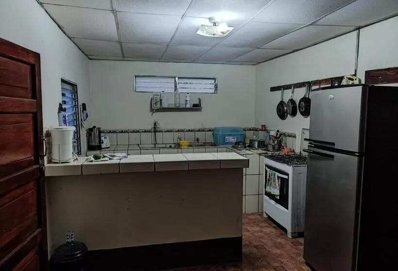 Aamiaismajoitus (B&B) Ometepe House