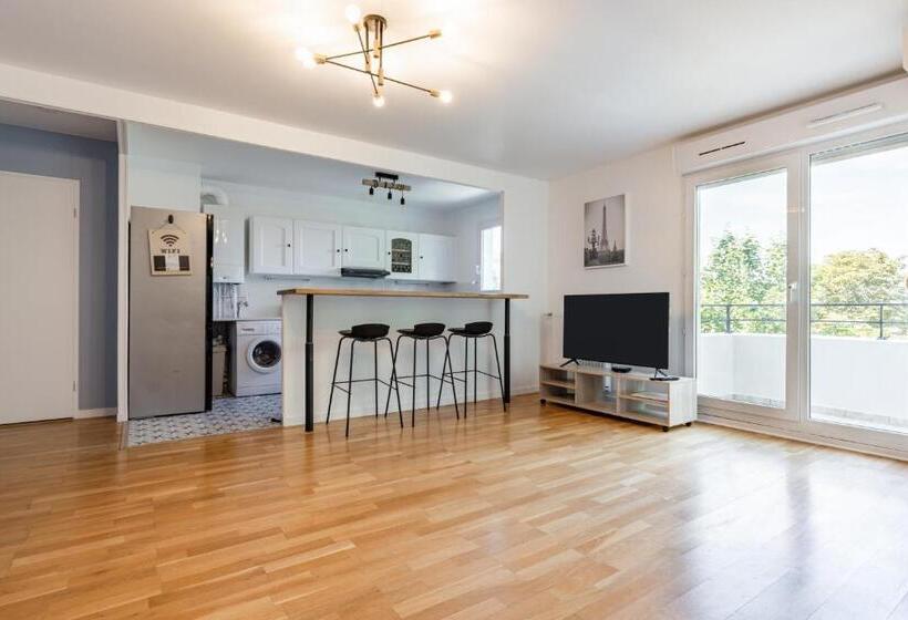 Design 3 Bedrooms Appartment, Near Champs Elysees