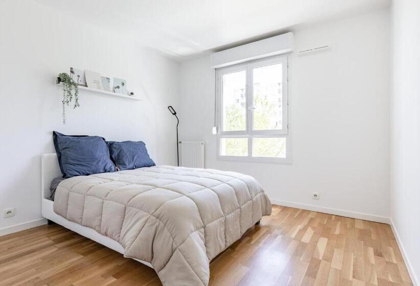 Design 3 Bedrooms Appartment, Near Champs Elysees