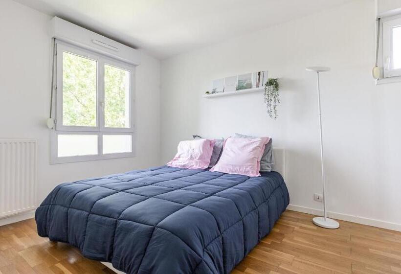 Design 3 Bedrooms Appartment, Near Champs Elysees