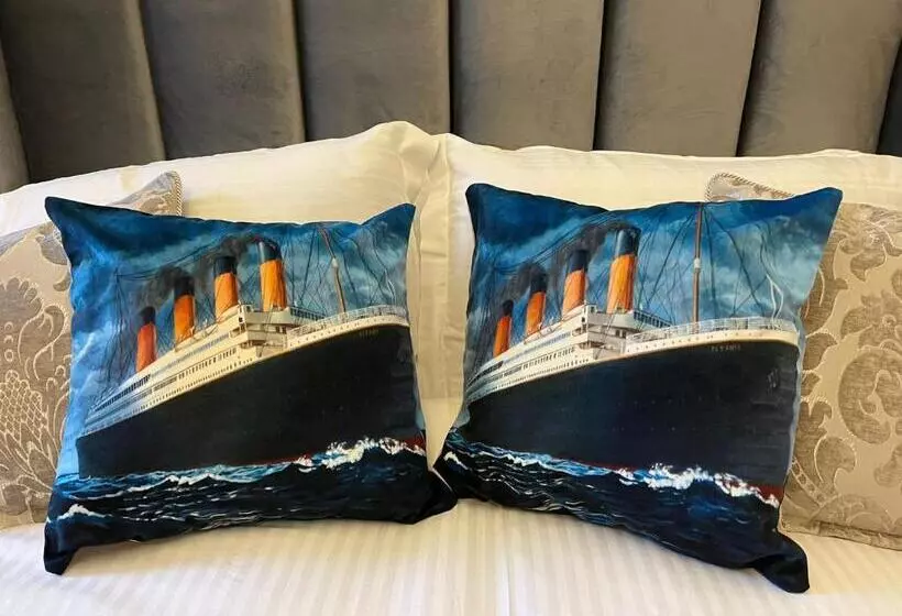 Hotelli Mcgraths Blackpool