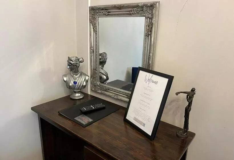 Hotelli Mcgraths Blackpool